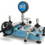 Additel ADT949 Hydraulic Pressure Test Pump with ADT681 Digital Pressure Gauge